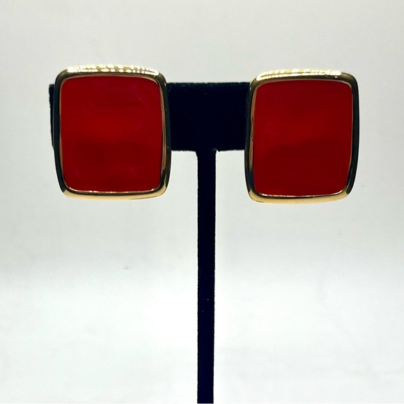 Vintage Monet Red Enamel Square Clip On Earrings Gold Tone - Picture 2 of 10